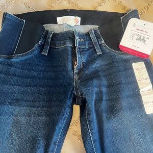 NWT Maternity jeans